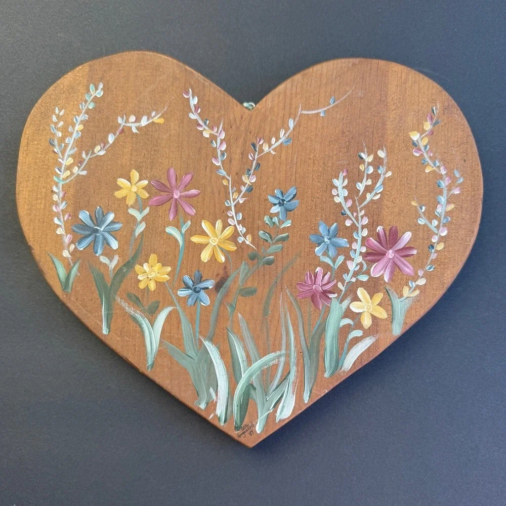 Vintage 1989 Hand Painted Wood Heart Wall Decor Floral Folk Art Cottagecore 10